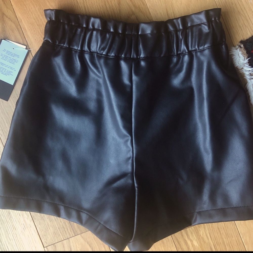 Bagatelle High Rise Faux Leather Shorts with Pockets in Black Size Small NWT - Picture 5 of 12